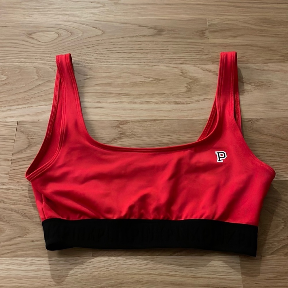 PINK Victoria’s Secret Ultimate Lightly Lined Bra Small